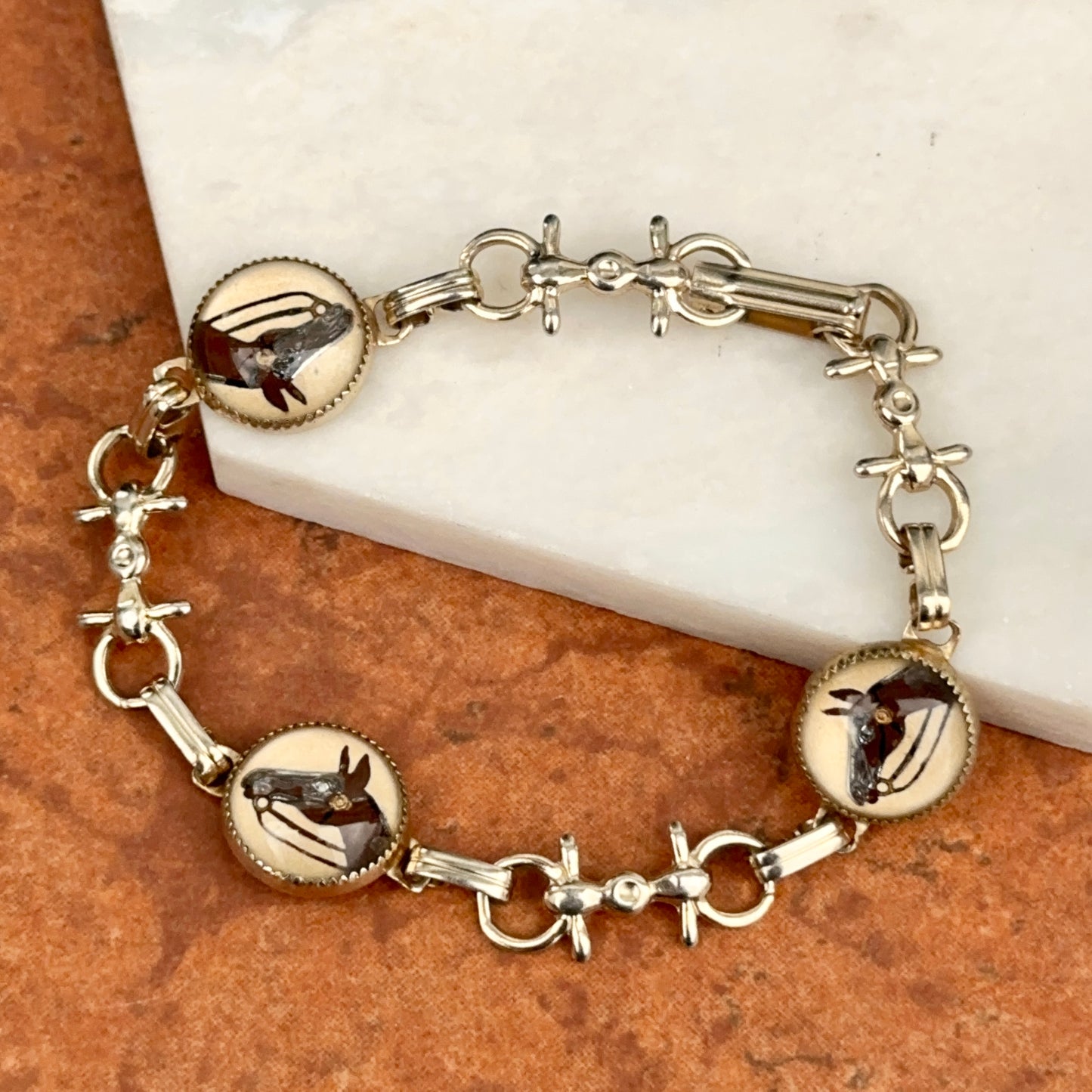 Vintage Antique Estate Silver Tone Painted Reverse Glass Bubble Horse Head Stirrup Bracelet 7.5”