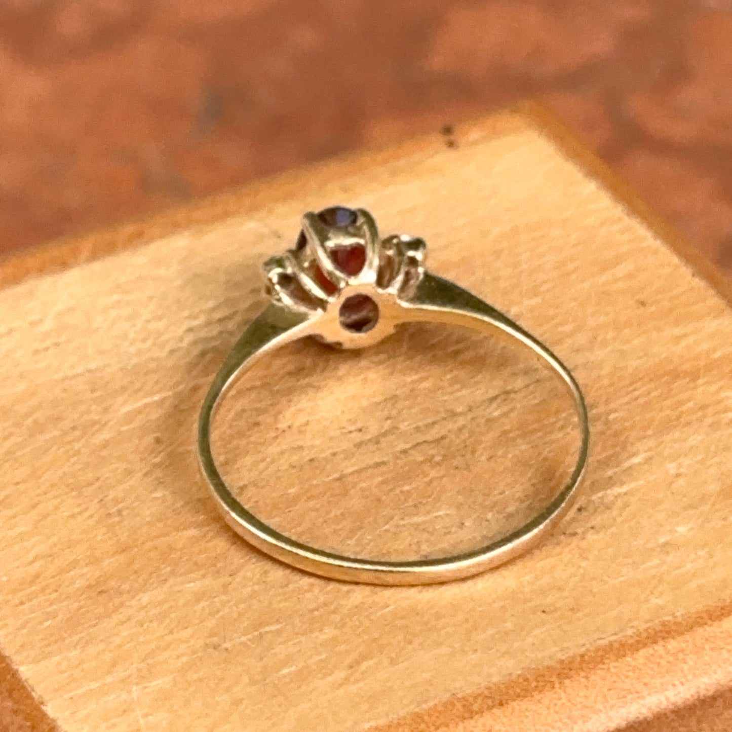 Estate 14KT Yellow Gold Oval .55 CT Garnet + Diamond Ring