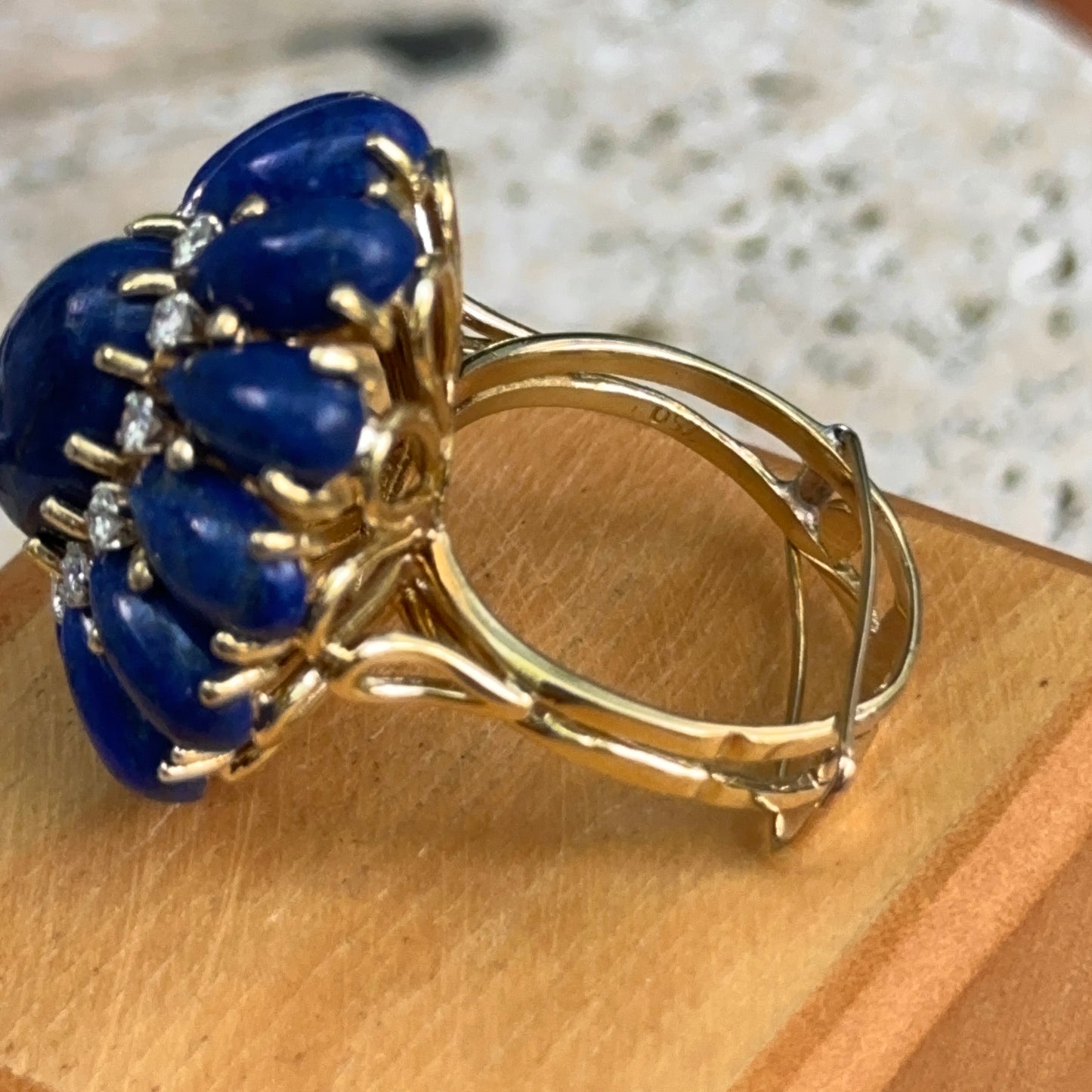 Estate 18KT Yellow Gold Oval & Pear Lapis Round Diamond Ring