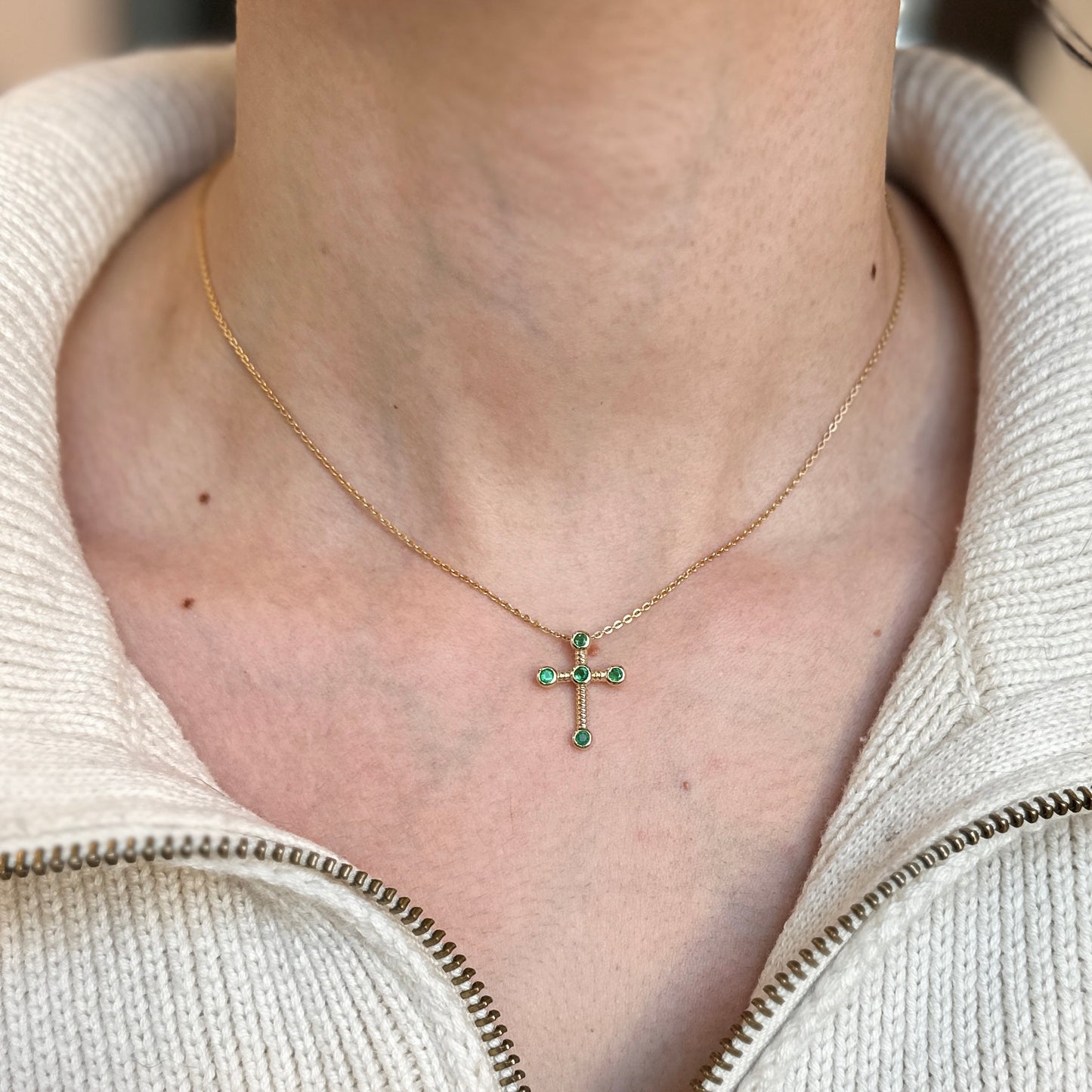 14KT Yellow Gold Round Emerald Twisted Cross Pendant Slide 19mm