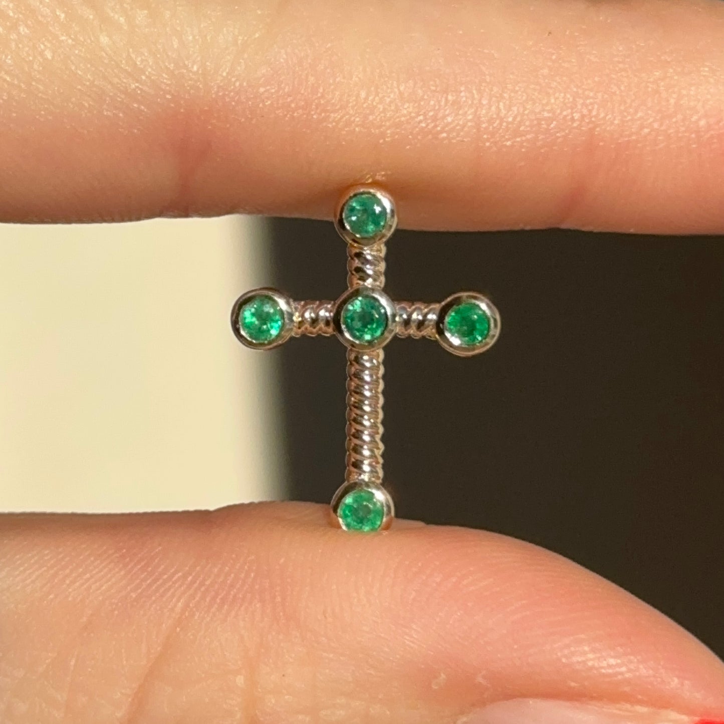 14KT Yellow Gold Round Emerald Twisted Cross Pendant Slide 19mm