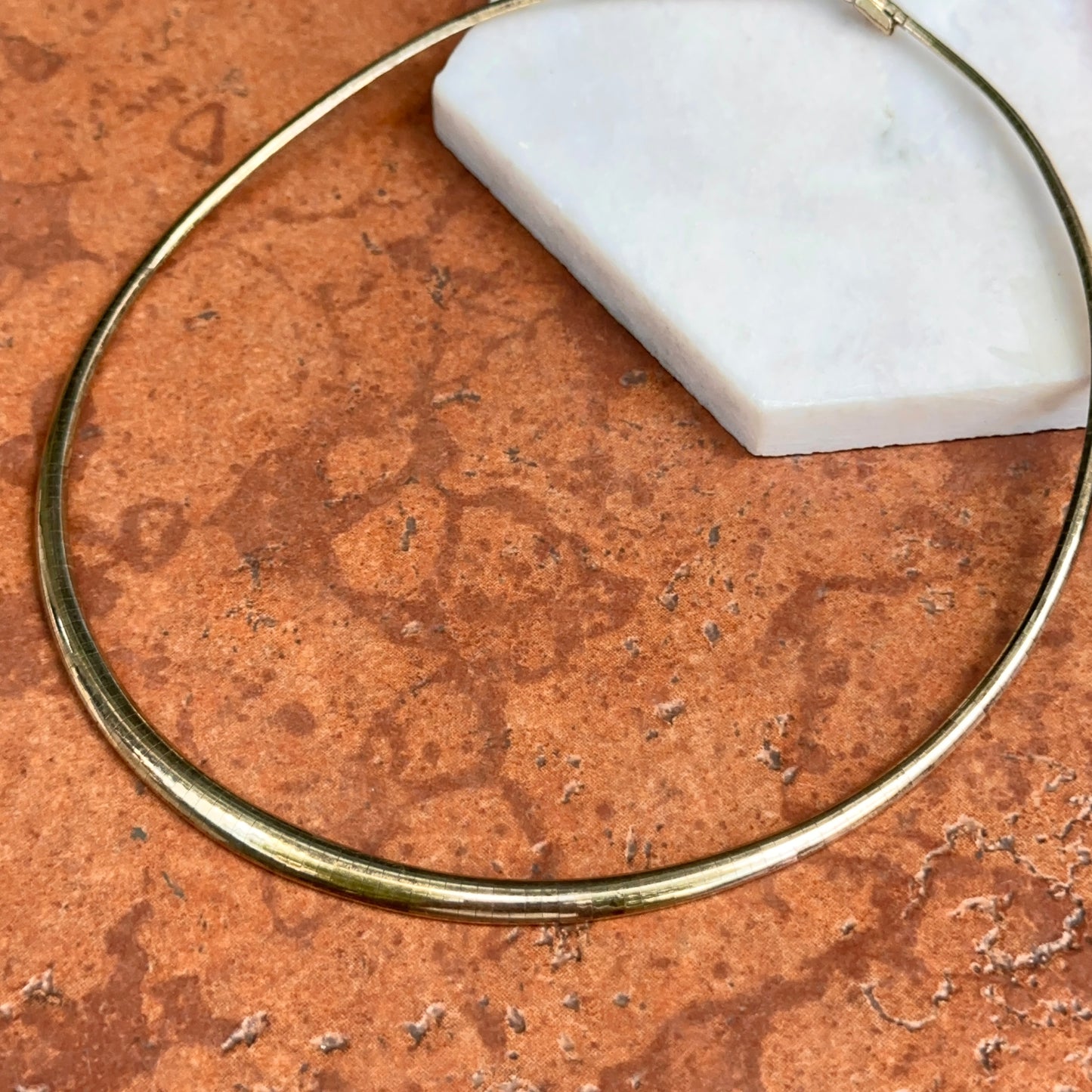 Estate 10KT Yellow Gold Graduated Domed Omega Necklace