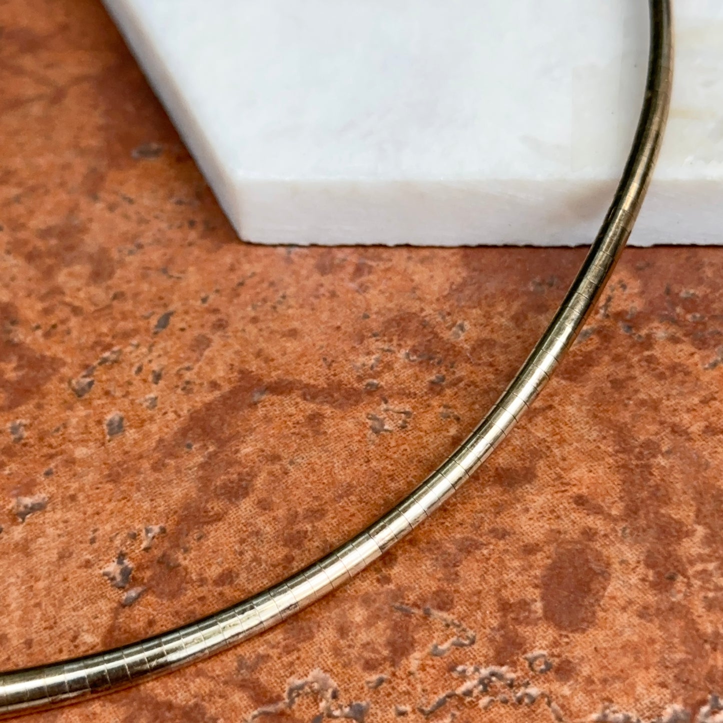 Estate 10KT Yellow Gold Graduated Domed Omega Necklace