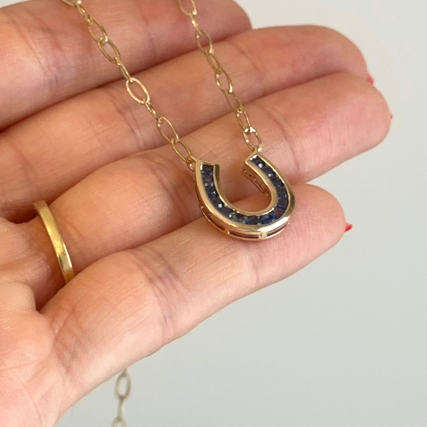 14KT Yellow Gold Blue Sapphire Horseshoe Chain Necklace 18"