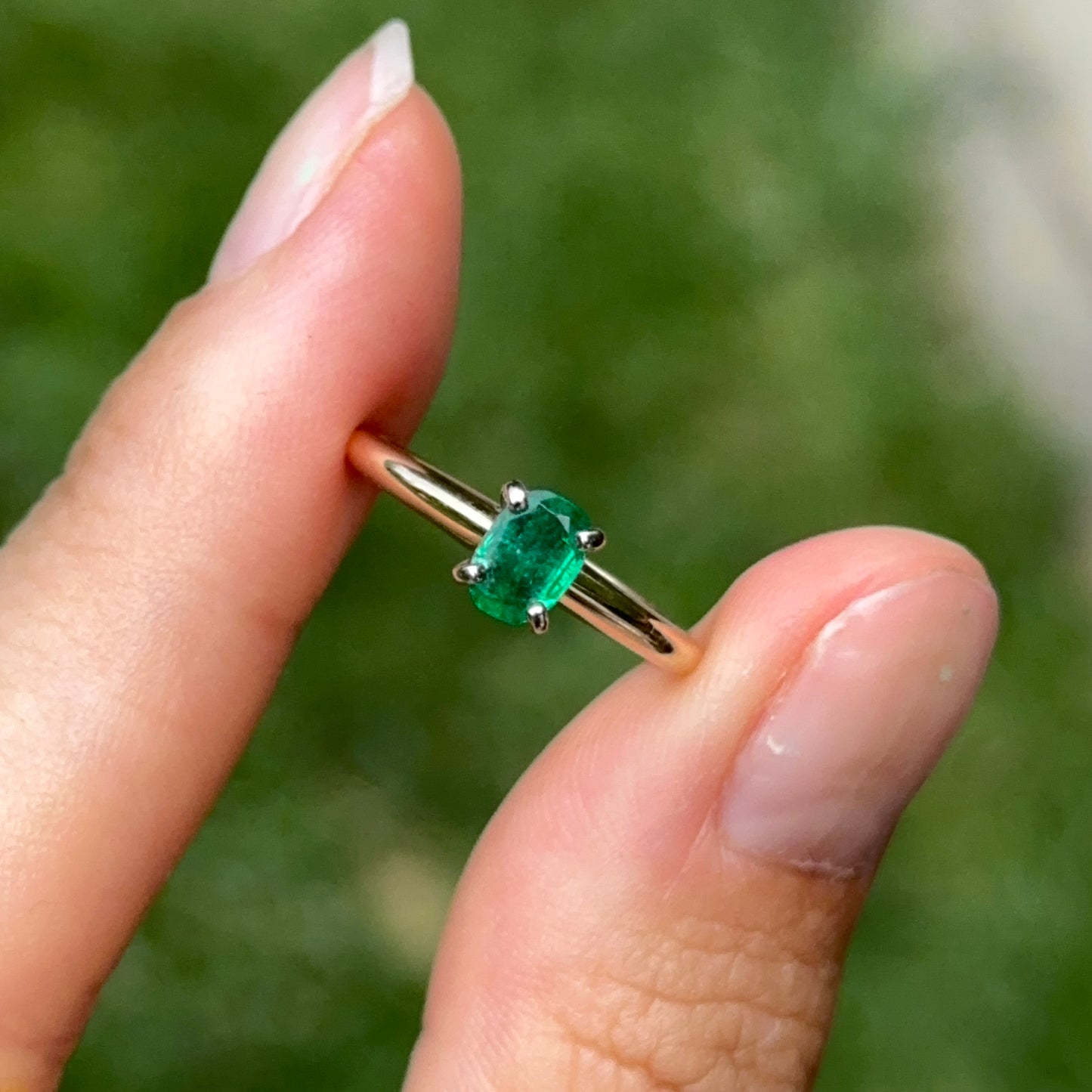 Estate 14KT Yellow Gold Oval Emerald Solitaire Ring