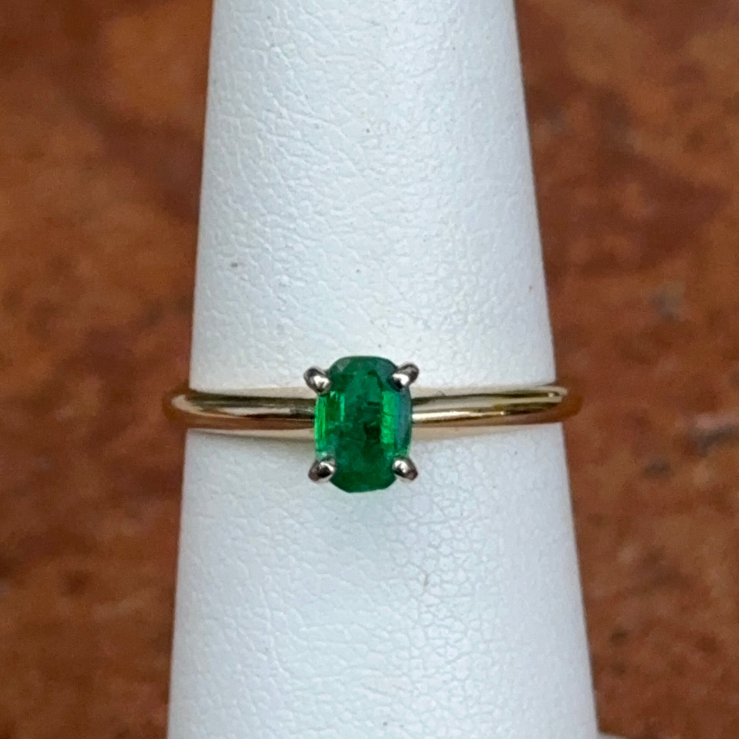 Estate 14KT Yellow Gold Oval Emerald Solitaire Ring