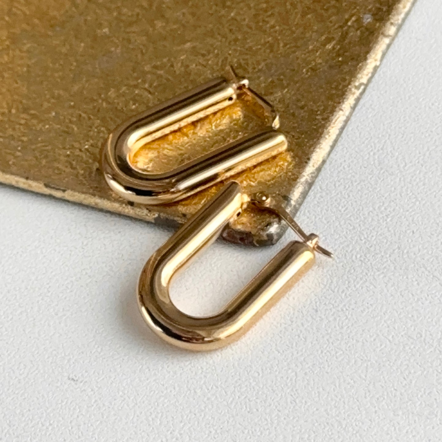 14KT Yellow Gold Oval Tube Hoop Earrings