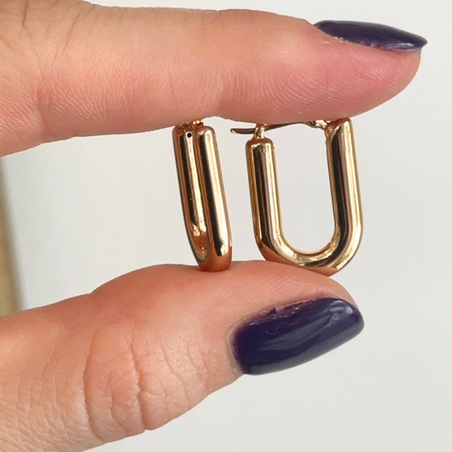 14KT Yellow Gold Oval Tube Hoop Earrings