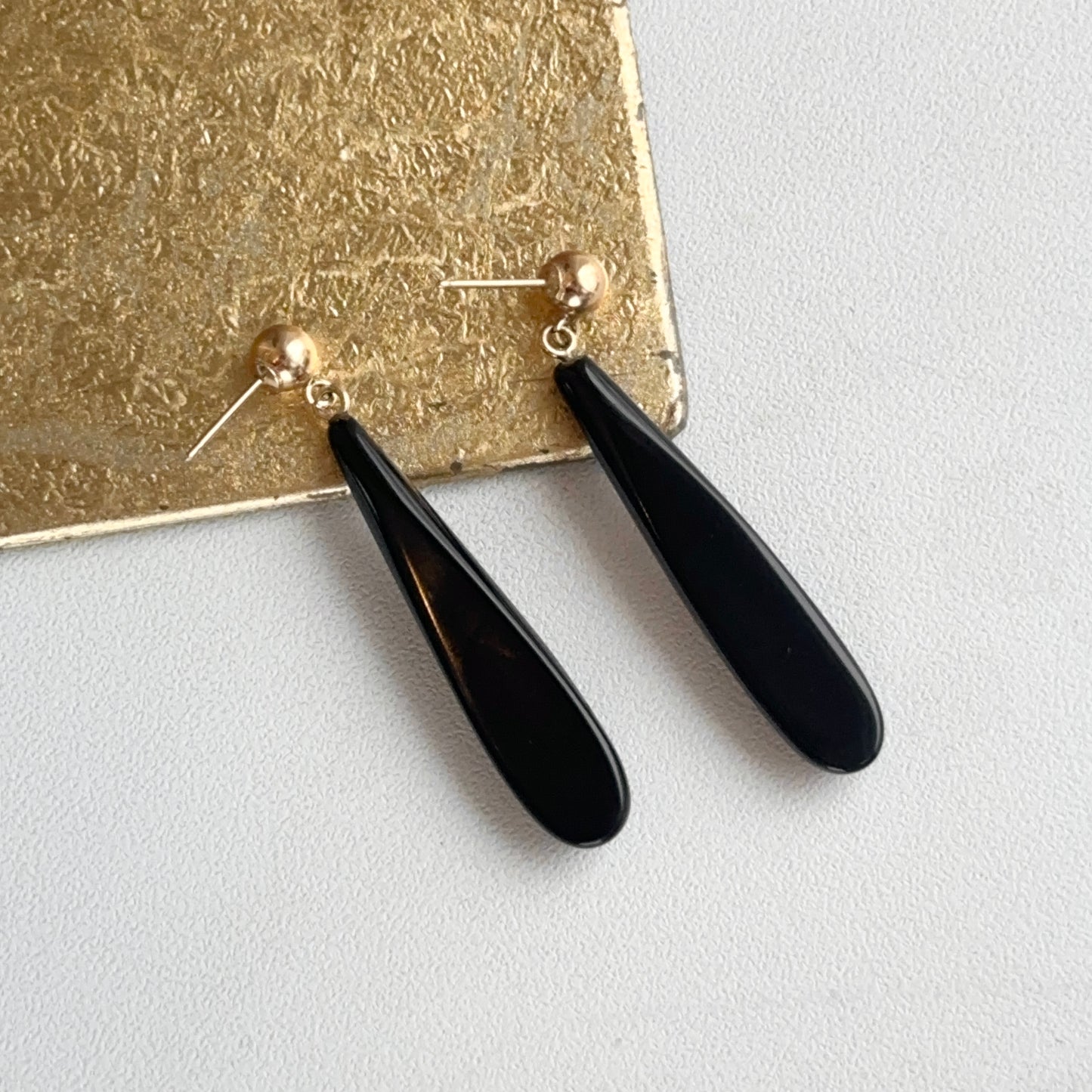 Estate 14KT Yellow Gold Long Teardrop Black Onyx Ball Dangle Earrings