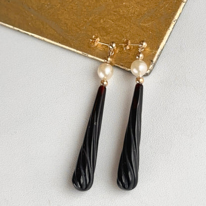 Estate 14KT Yellow Gold Long Teardrop Black Onyx + Cultured Pearl Earrings
