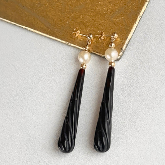 Estate 14KT Yellow Gold Long Teardrop Black Onyx + Cultured Pearl Earrings