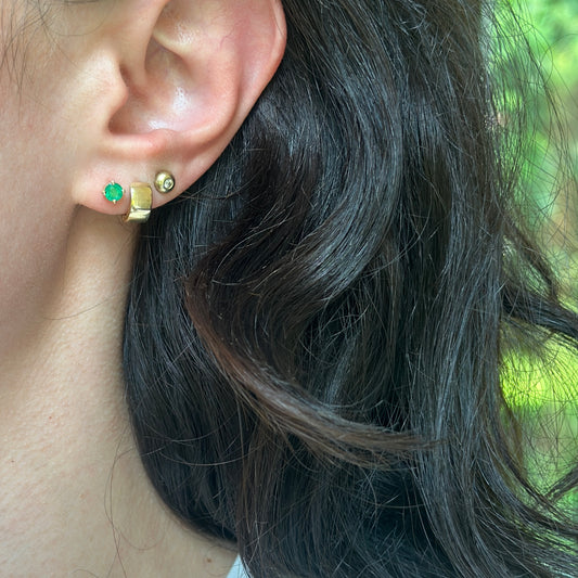 14KT Yellow Gold Round 4mm Emerald Stud Earrings