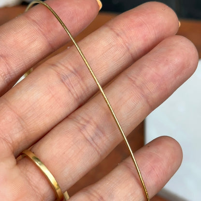 14KT Yellow Gold 1mm Sparkle Omega Wire Necklace