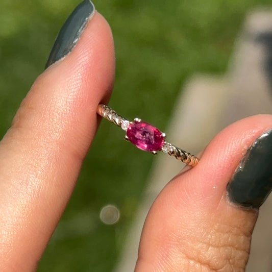 10KT Yellow Gold Oval Ruby + Round Diamond Twisted Design Ring