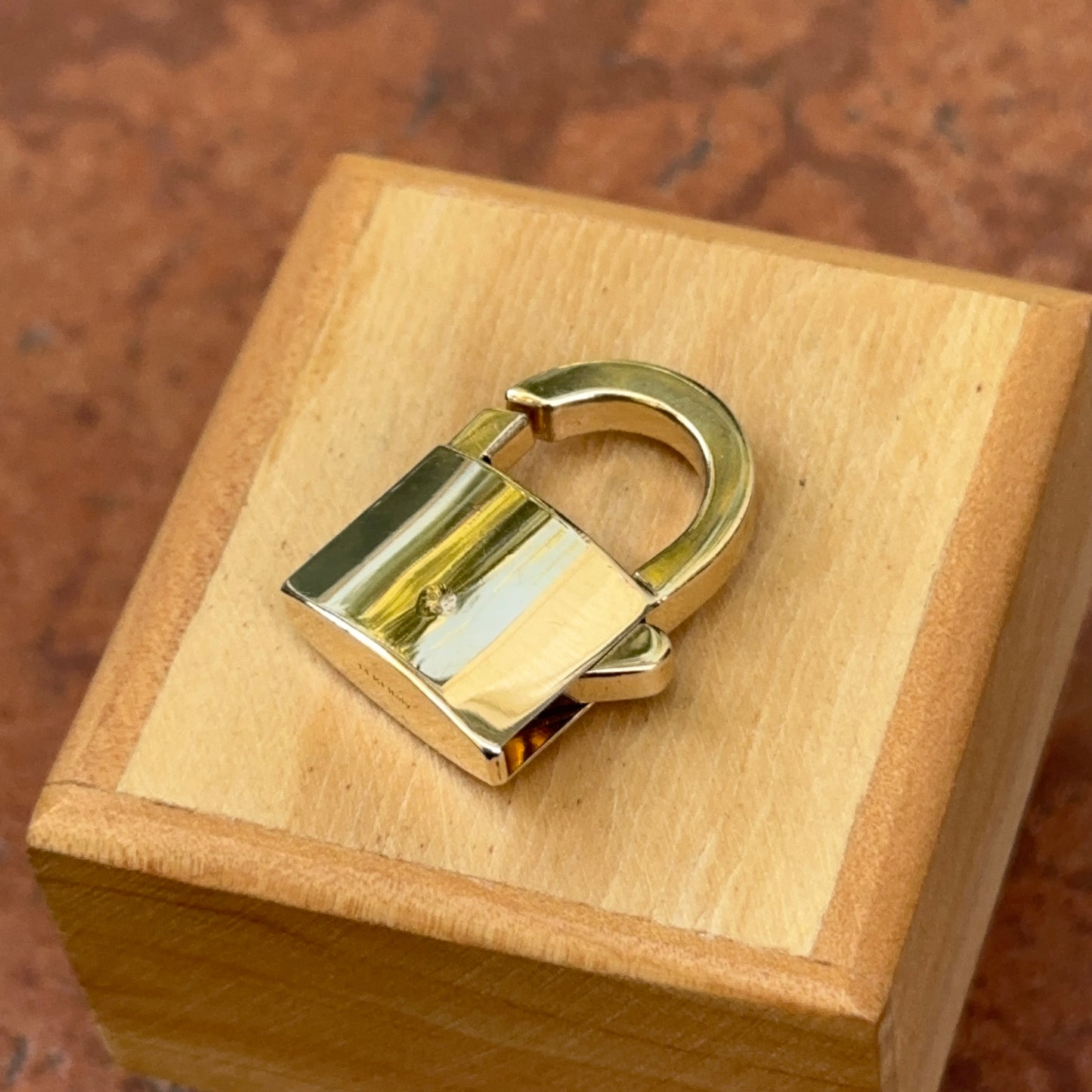 14KT Yellow Gold Hinged PadLock Pendant 28mm