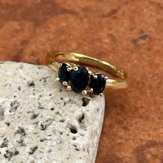 Estate 10KT Yellow Gold 3 Stone Oval Blue Sapphire Ring
