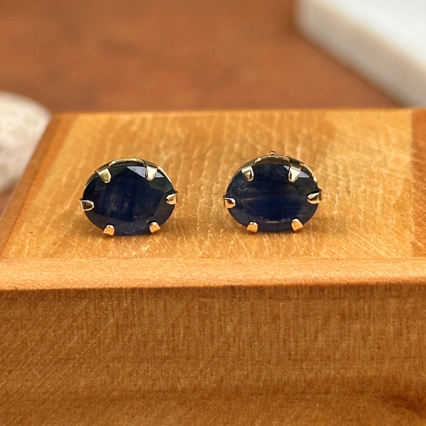 Estate 10KT Yellow Gold Oval 4.21 CT Blue Sapphire Stud Earrings