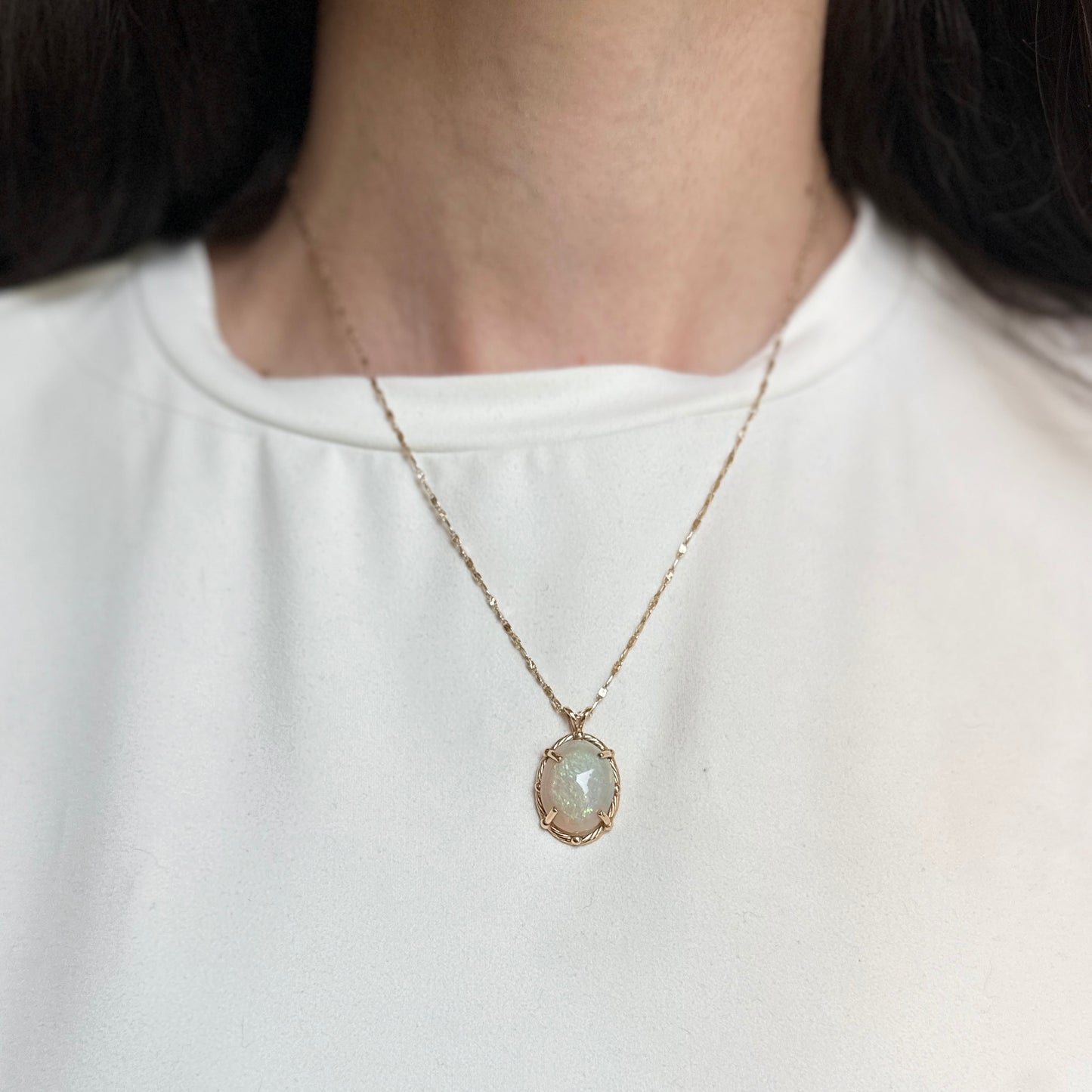 Estate 14KT Yellow Gold Oval Cabochon Opal Pendant