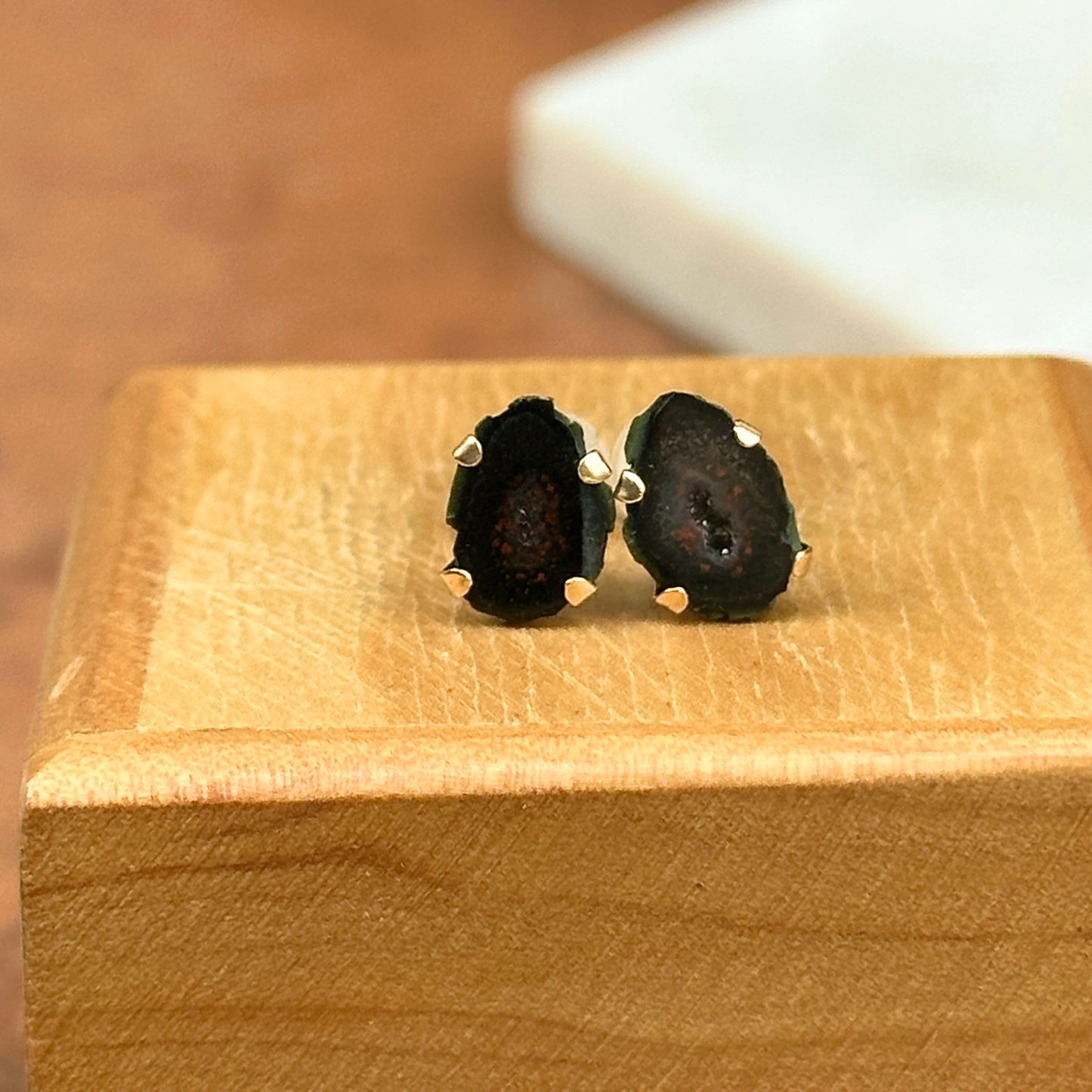 10KT Yellow Gold Geometric Geode Pierced Stud Earrings