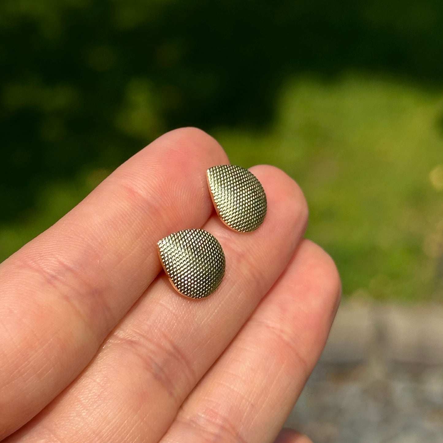 10KT Yellow Gold Teardrop Textured Stud Post Pierced Earrings