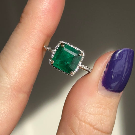 Estate 14KT Yellow Gold Square Emerald + Diamond Halo Ring Size 7.25