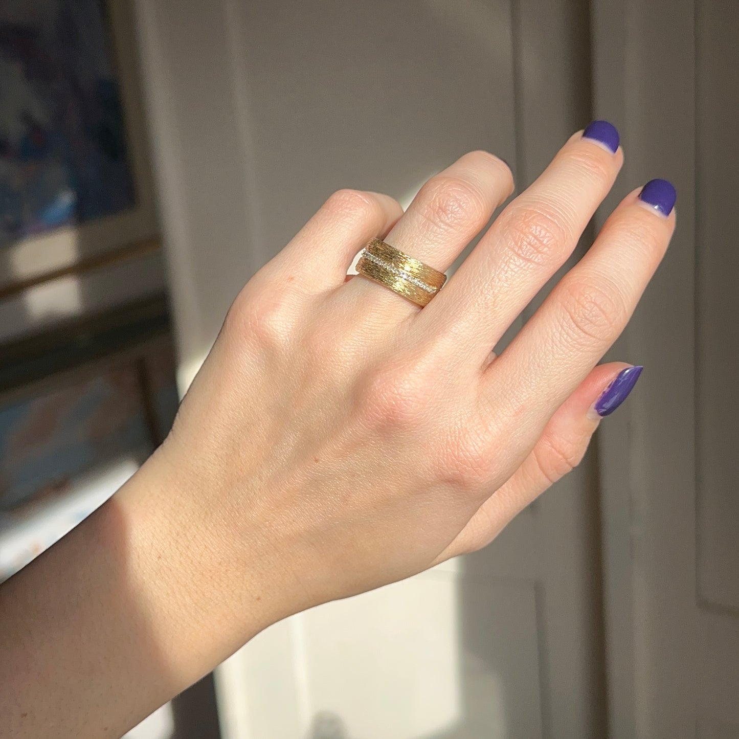 Vintage 14KT Yellow Gold Textured Diamond Cigar Band Ring 6.75