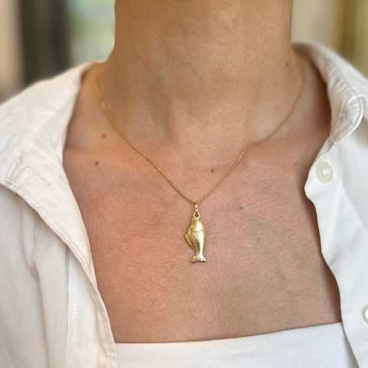14KT Yellow Gold Detailed Fish Pendant Charm