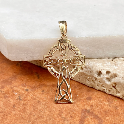 10KT Yellow Gold Celtic Open Knot Eternity Circle Pendant