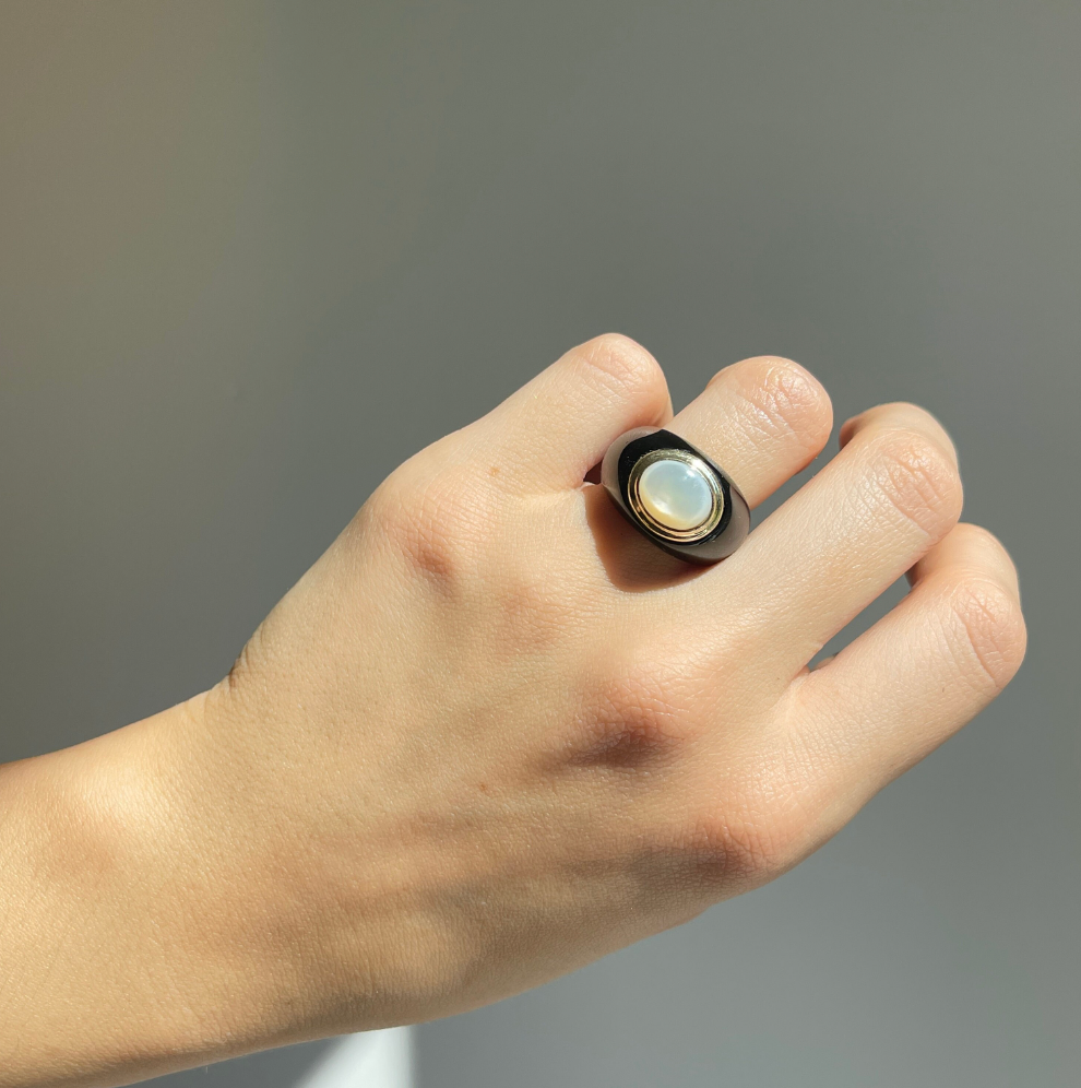 Estate 14KT Yellow Gold Black Onyx + Mother of Pearl Domed Ring