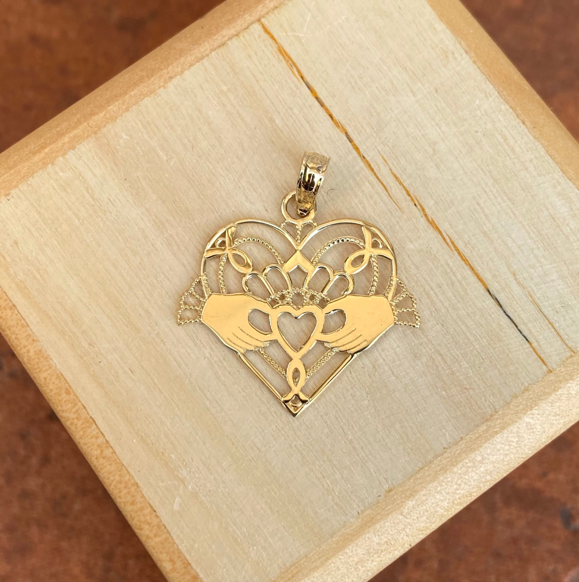 10KT Yellow Gold Claddagh Heart Pendant Charm