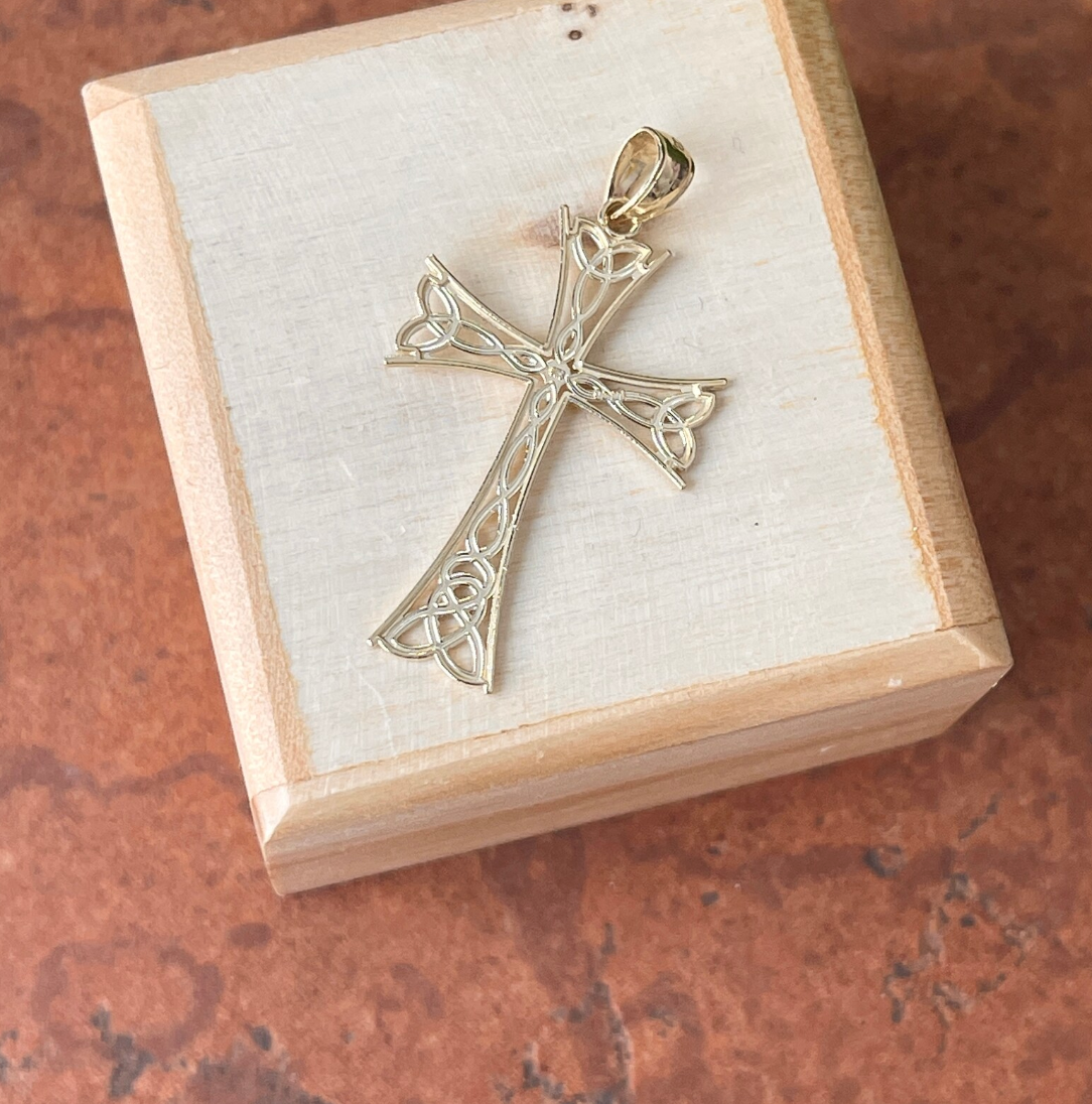 14KT Yellow Gold Celtic Knot Weave Cross Pendant