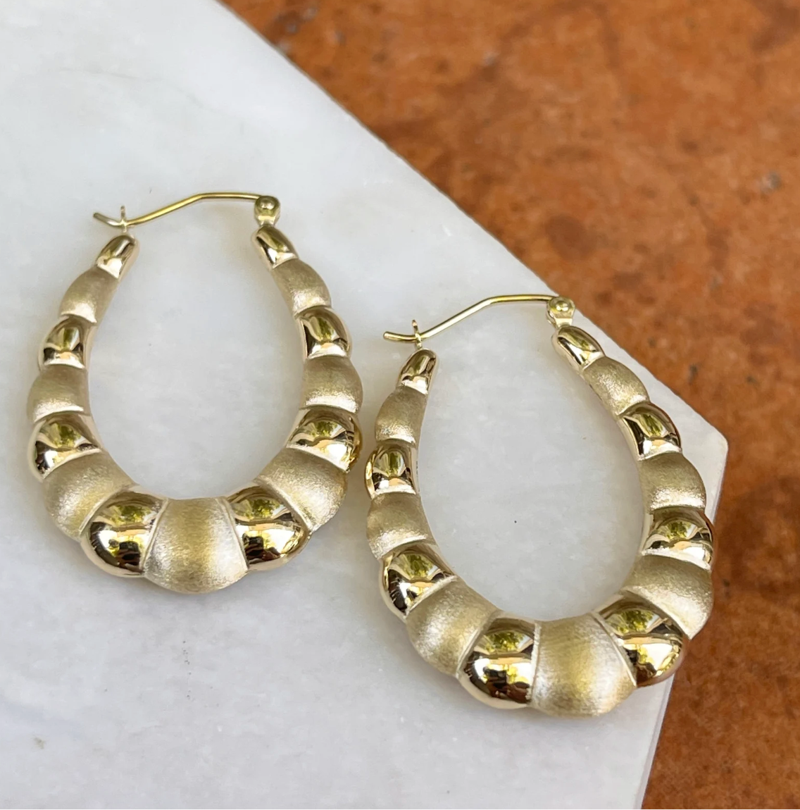 10KT Yellow Gold Scalloped Satin Hoop Earrings