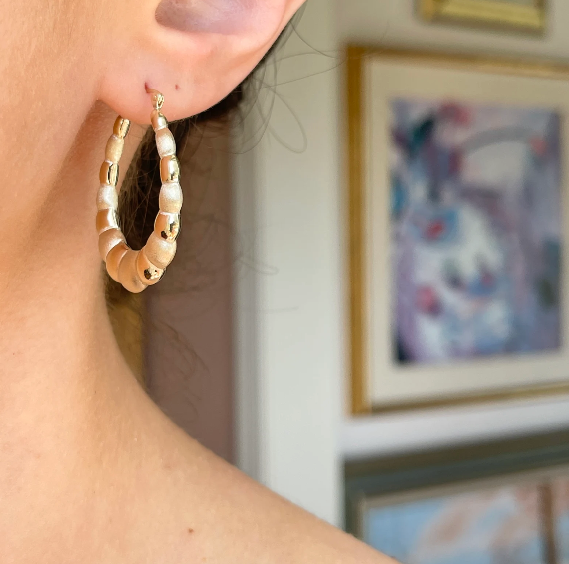 10KT Yellow Gold Scalloped Satin Hoop Earrings