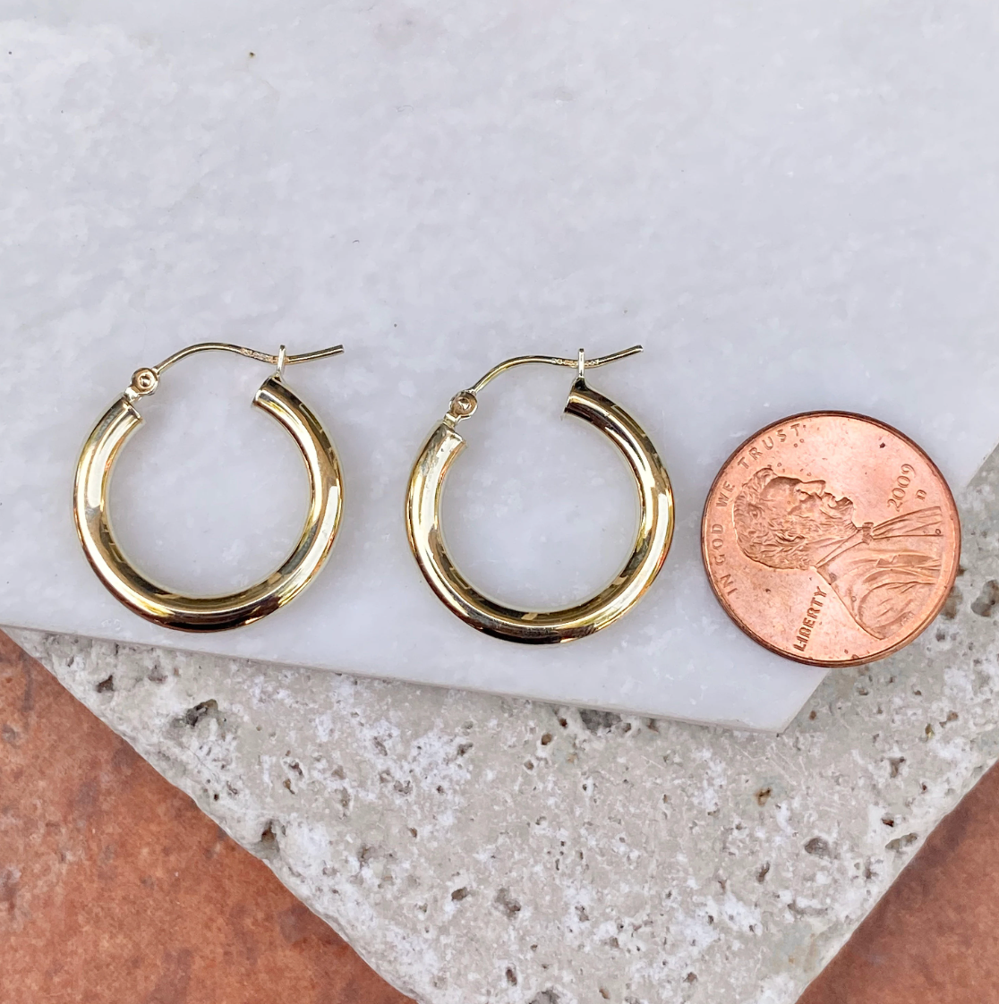 10KT Yellow Gold 3mm Tube Round Hoop Earrings 20mm