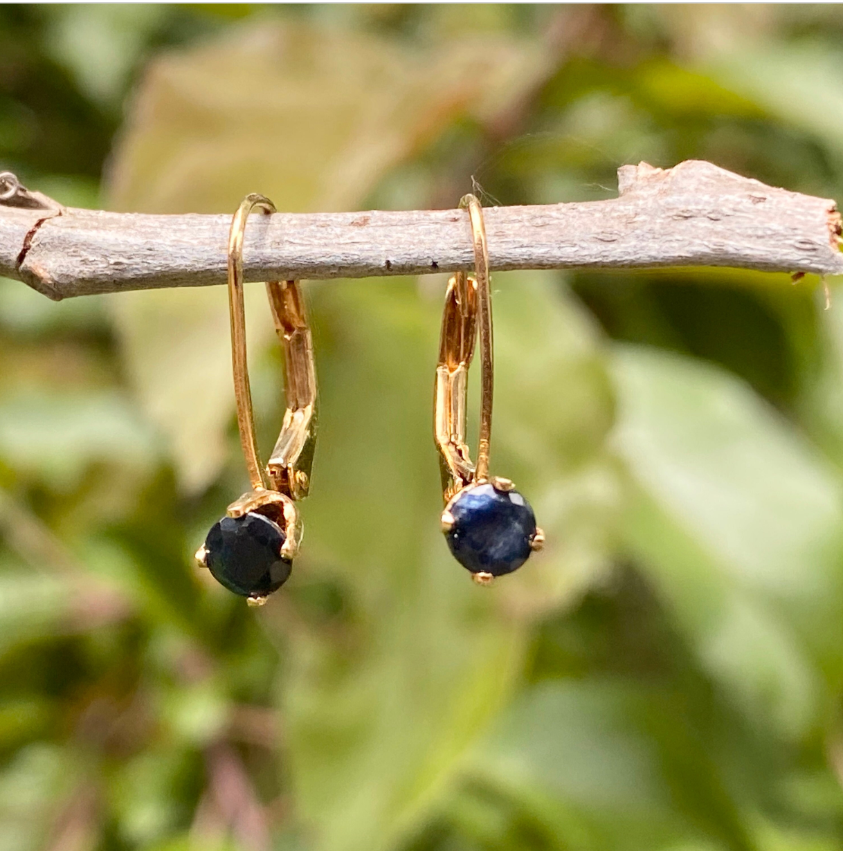 14KT Yellow Gold Round Blue Sapphire Lever Back Earrings