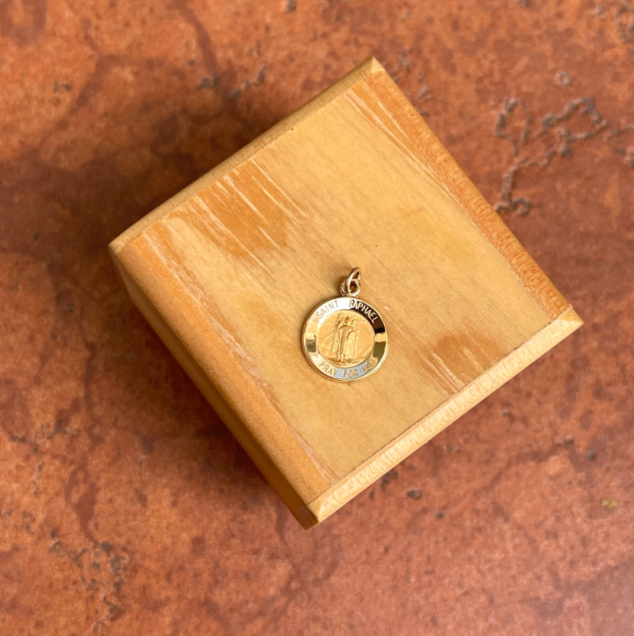 14KT Yellow Gold St Raphael Round Medal Pendant 12mm