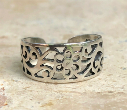 Sterling Silver Antiqued Floral Toe Ring NEW