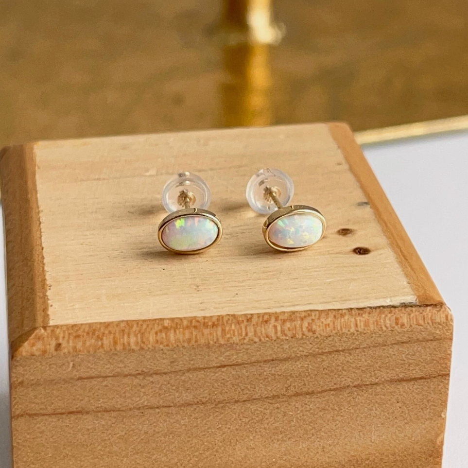 14KT Yellow Gold Lab Created Opal Oval Stud Earrings