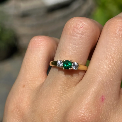 Estate 18KT Yellow Gold Round .33 CT Emerald + Diamond ring