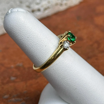 Estate 18KT Yellow Gold Round .33 CT Emerald + Diamond ring