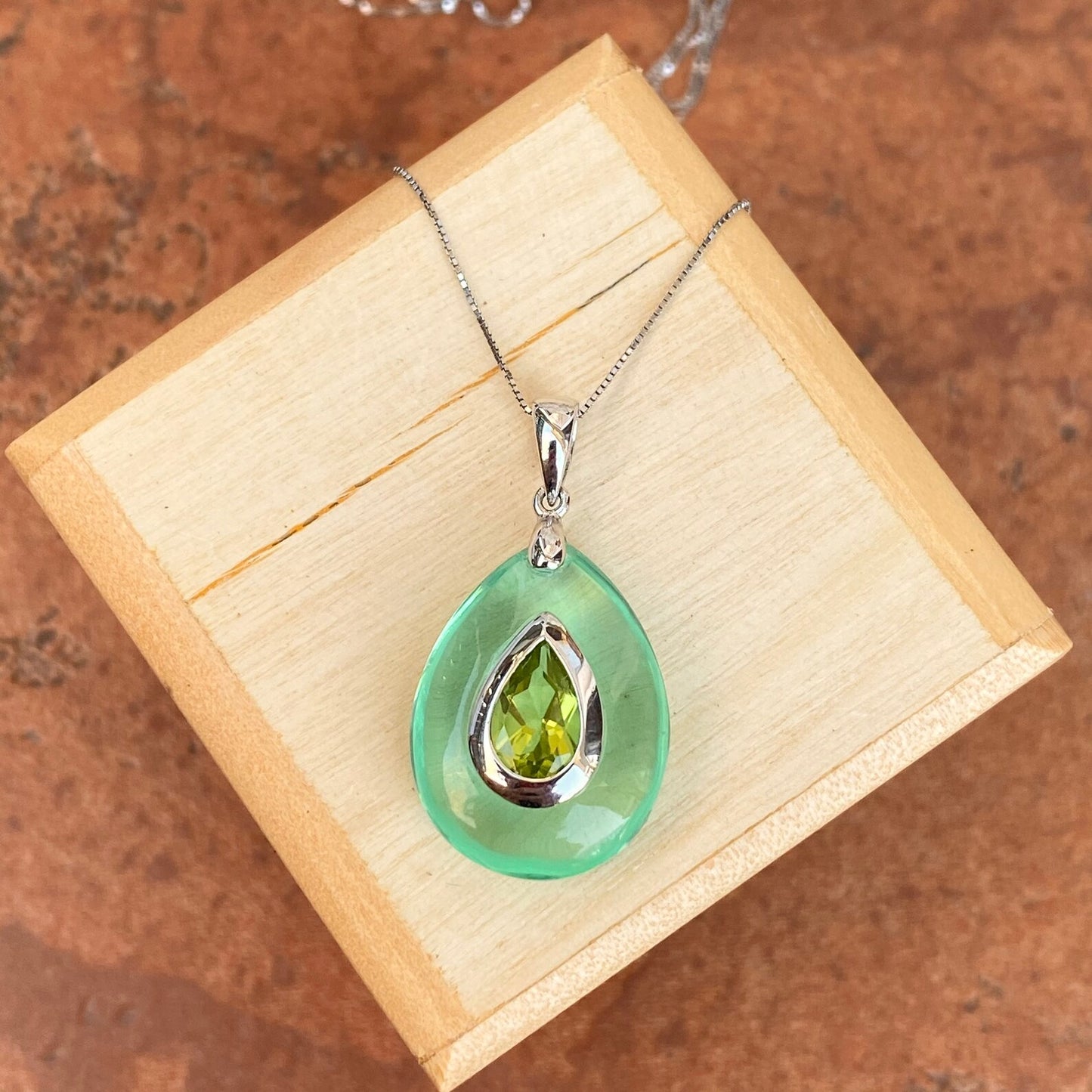 14KT White Gold Teardrop Green Peridot Resin Pendant Charm