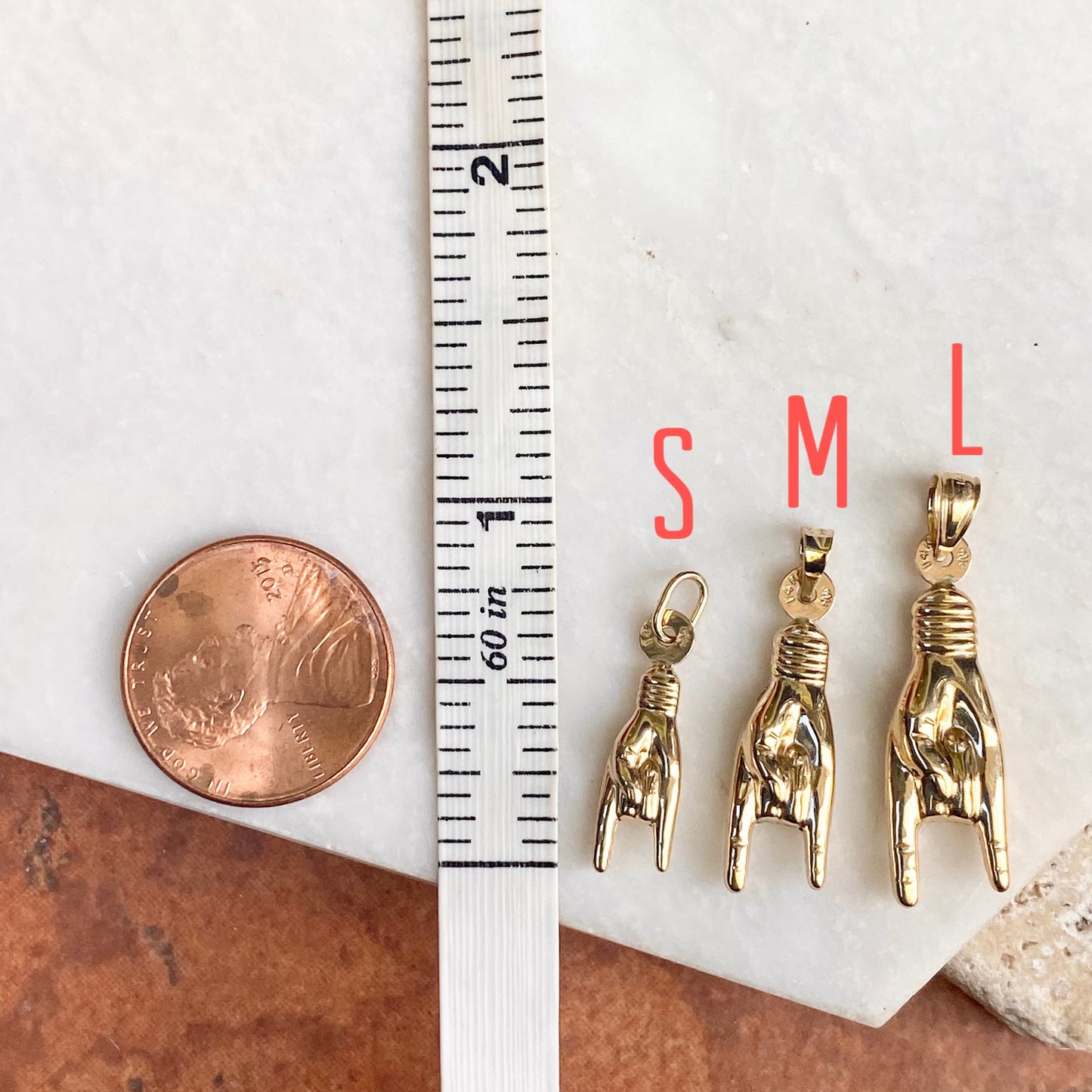 14KT Yellow Gold 3D Mano Hand Pendant Chain Necklace Various Lengths