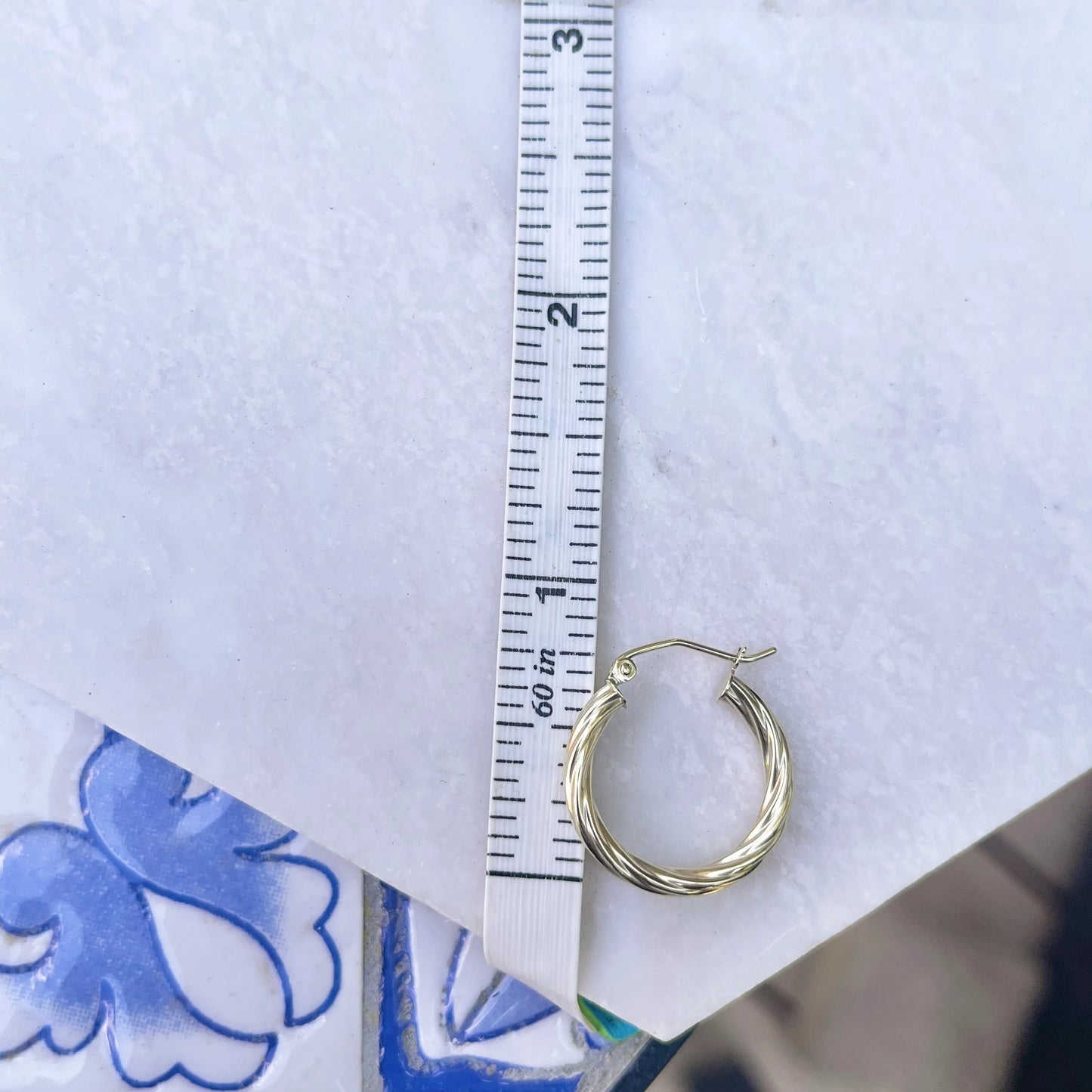 10KT Yellow Gold Polished Twisted 3mm Small Hoop Earrings 20mm