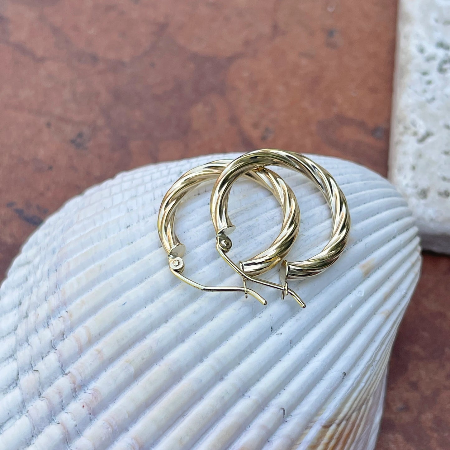 10KT Yellow Gold Polished Twisted 3mm Small Hoop Earrings 20mm