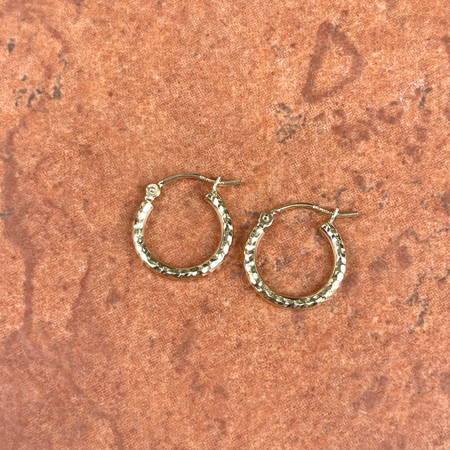 14KT Yellow Gold 2mm Tube Diamond-Cut Finish Hoop Earrings 15mm