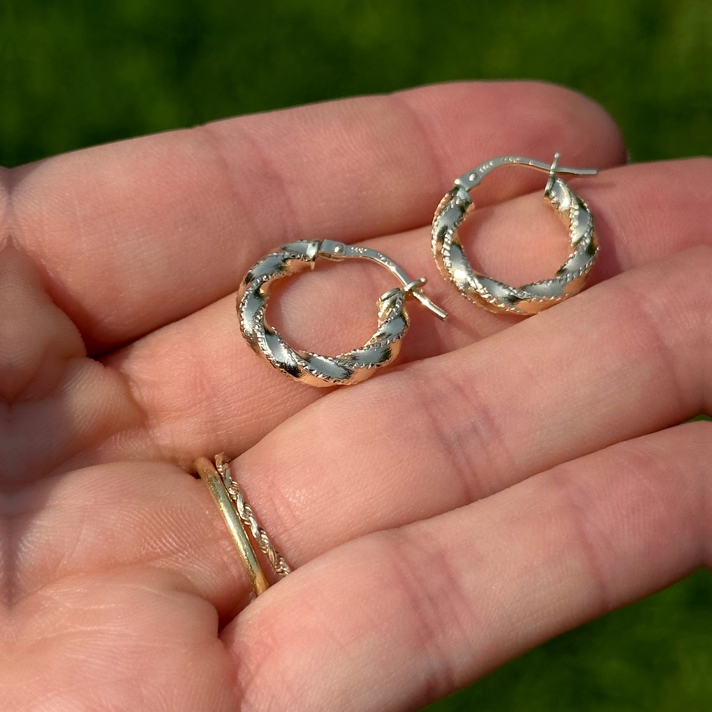 14KT Yellow Gold 3mm Twisted Textured Hoop Earrings 15mm