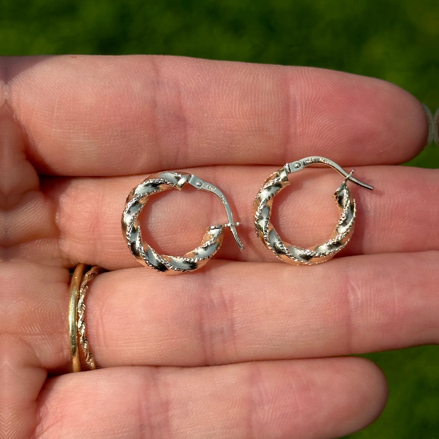 14KT Yellow Gold 3mm Twisted Textured Hoop Earrings 15mm