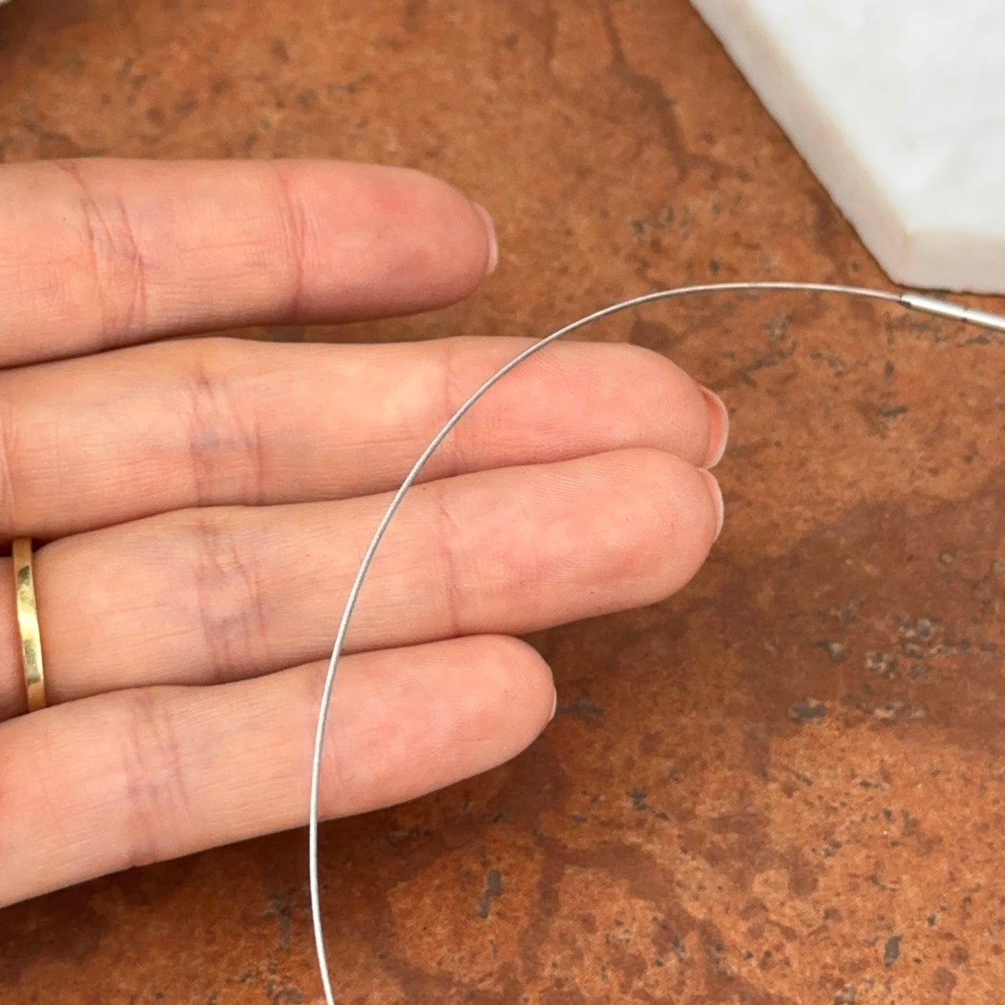 18KT White Gold .60mm Weave Neck Wire Omega Collar Necklace 16"