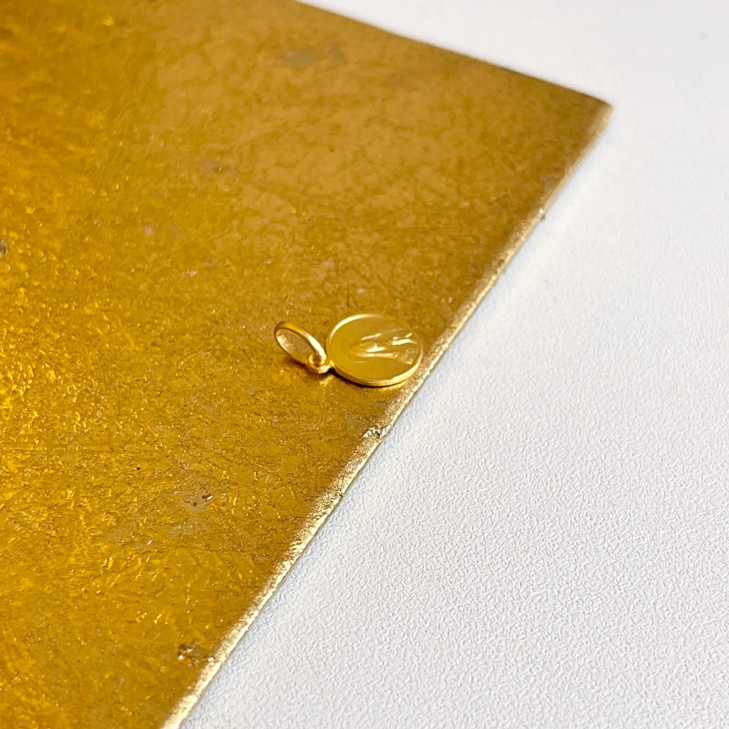 14KT Yellow Our Lady of Lourdes Round Medal Pendant Charm 10mm