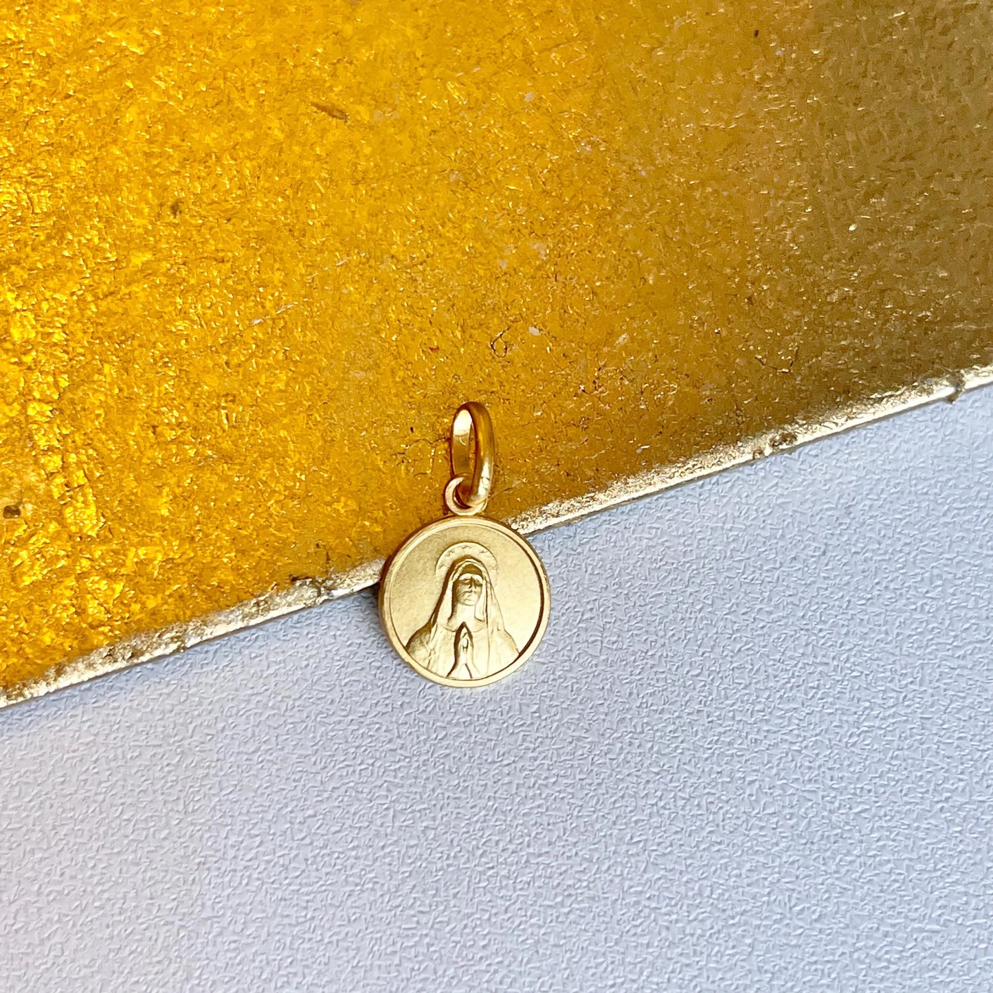 14KT Yellow Our Lady of Lourdes Round Medal Pendant Charm 10mm
